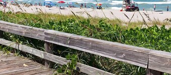 New! 4 Bedroom w/ Private Heated Pool! Pool Table! 4 TVs