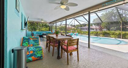 New! 4 Bedroom w/ Private Heated Pool! Pool Table! 4 TVs