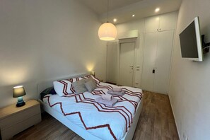 1 bedroom, travel crib, WiFi, bed sheets