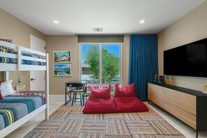 4 habitaciones, escritorio, tabla de planchar con plancha y wifi gratis 