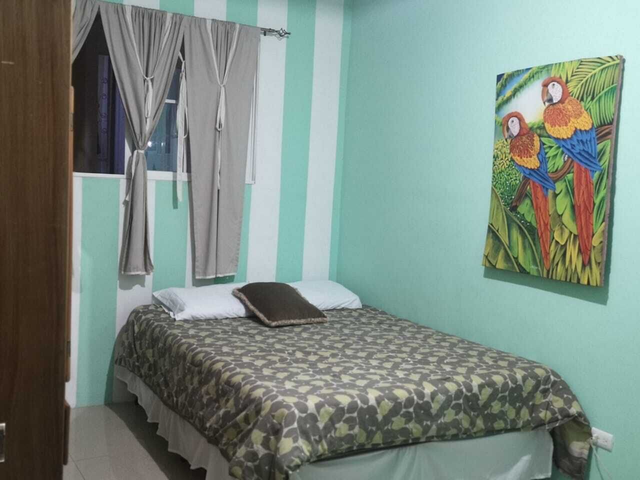 4 bedrooms, iron/ironing board, free WiFi, bed sheets