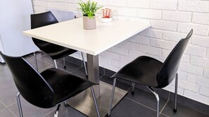 Dining - *PROMO!* Next to Train Station! (Oak Park)