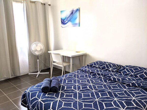 2 عدّة غرف نوم ومكتب ومكواة/لوح كي وواي فاي مجانًا