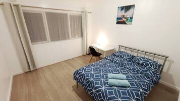 2 bedrooms, desk, iron/ironing board, free WiFi