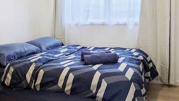 2 bedrooms, desk, iron/ironing board, free WiFi