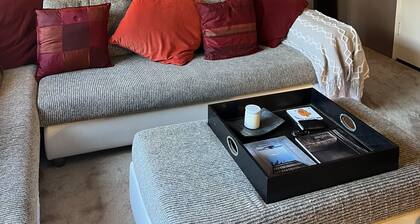 West Hollywood Condo In the heart of West Holllywood! Walk to everything!