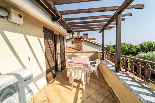 Visogliano Roomy Apt w/ Terrace near the Station