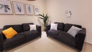Living room - Luxury & Spacious Apartmen in PdC 3km From Beach (Playa del Carmen)