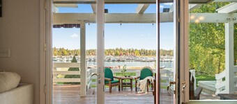 Lakefront, Spa, Pool Table, King Beds, Fireplace, Deck, Grill, Private Dock