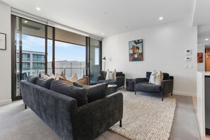 Deluxe Apartment | Living area