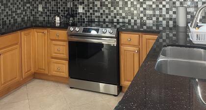 Evergreen Area - Spacious, Convenient for Family and Business