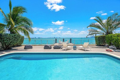 Best Bayfront View Villa with Heated Pool