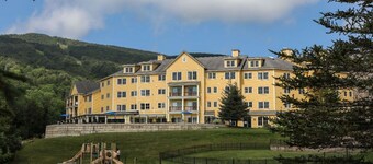 Okemo | 1BR + Loft Condo + Close to All Amenities