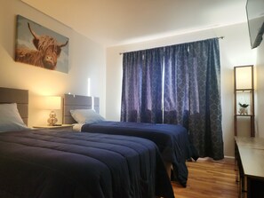 2 chambres, fer et planche Ă repasser, Wi-Fi gratuit, draps fournis