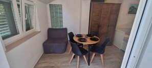 تناول الطعام