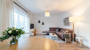 صورة غير مصنفة، 3 من 32، زرّ