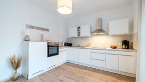 Fridge, oven, stovetop, dishwasher - Watthuus - Tolle Ferienwohnung in Ruhiger Lage! (Krummhörn)