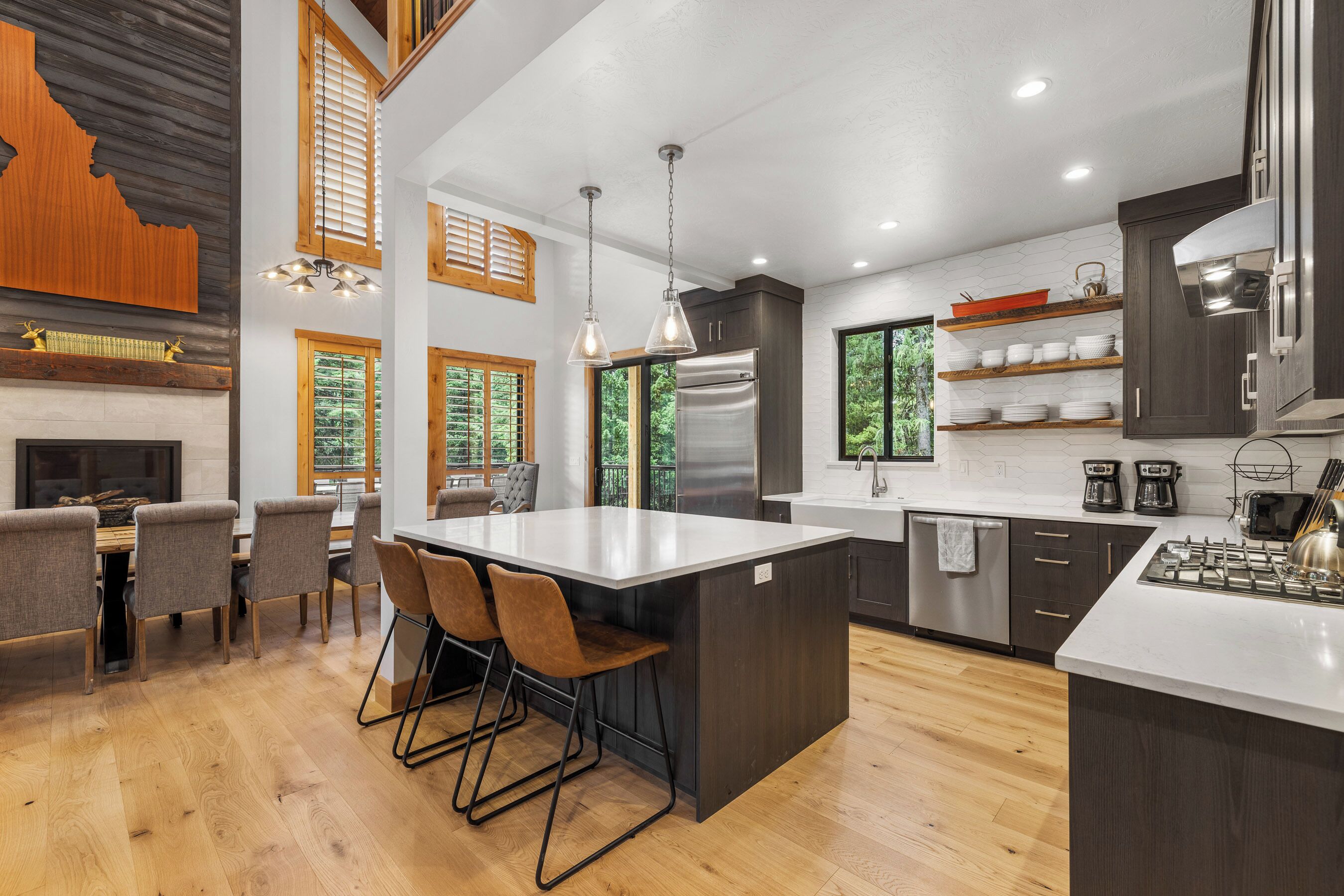 冰箱、微波炉、烤箱、炉灶