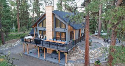 Lodge at Alexander - 8 bd - Hot tub - GameRm - AC - Trailer parking - Fireplace - Fire pit