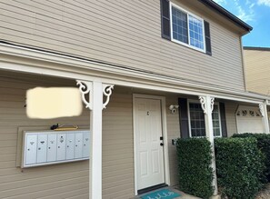 Exterior detail - Two bedroom townhome in East Sonora. Less than 1 mile to the local hospital. (Sonora)