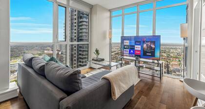 Luxury 2.5 Bedroom 2 Bathroom 1 Parking Spot Near SQ1 Condo Breathtaking Views!