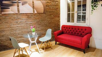 Traditional Apartment | Living area