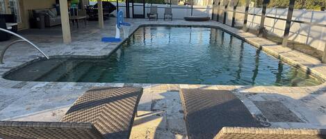 Piscine extérieure, piscine chauffée