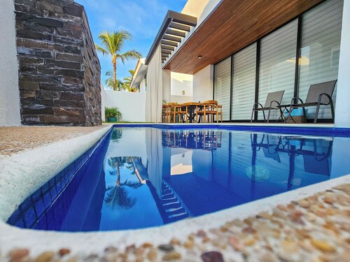 Family house, private pool and beach access.