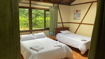 Familien-Ferienhütte, 3 Schlafzimmer, Balkon, Bergblick | Hochwertige Bettwaren, Daunenbettdecken, individuell dekoriert