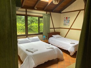 Kabin Keluarga, 3 kamar tidur, balkon, pemandangan gunung | Seprai premium, selimut bulu angsa, dan didekorasi berbeda-beda