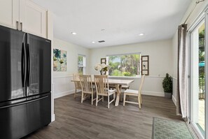 Dining - Island Oasis - Heated Pool  - Located in the iconic Davis Shores neighborhood. (St. Augustine)