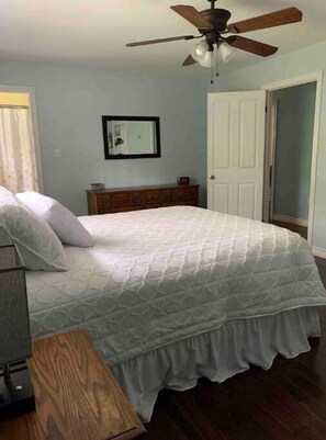 3 dormitorios, tabla de planchar con plancha, wifi y ropa de cama