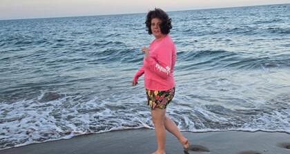 1 Minute walk to Private Beach!