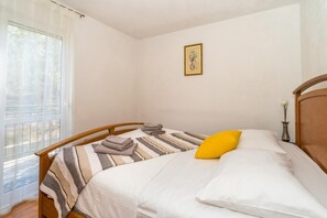 2 bedrooms - Apartments Ivan - 60 m From sea (Solta)