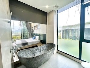 Villa Majestueuse, 4 chambres | Salle de bain | Articles de toilette gratuits, sèche-cheveux, peignoirs, chaussons