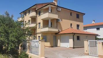 Apartment | Exterior