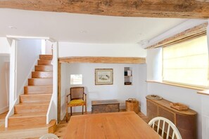 Dining - Beautiful 3BD Thatched Stone Cottage Kettering (Pytchley)
