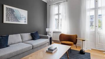 Fernseher, Stereoanlage