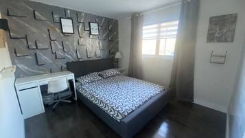 3 Schlafzimmer, BĂŒgeleisen/BĂŒgelbrett, WLAN, BettwĂ€sche