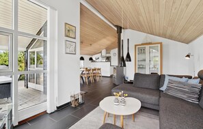 スマートテレビ、暖炉