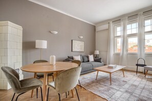 Fernseher, Stereoanlage