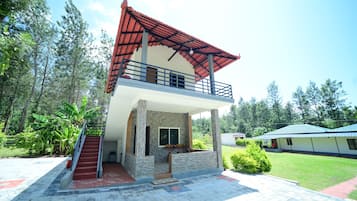 Family Room, 1 Bedroom | 1 bedroom, premium bedding, desk, soundproofing