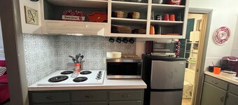 Bedlam Barn apartment! Cozy, cute, Safe! Minutes to OSU, casino, golf! Remodeled