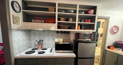Bedlam Barn apartment! Cozy, cute, Safe! Minutes to OSU, casino, golf! Remodeled