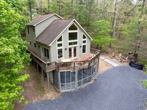 Exterior - Moonshine Mountain | Hot tub & fire pit | Bryce Resort (Basye)