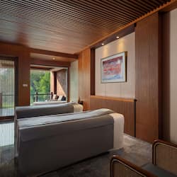 Body treatments, deep-tissue massages, Thai massages, body scrubs