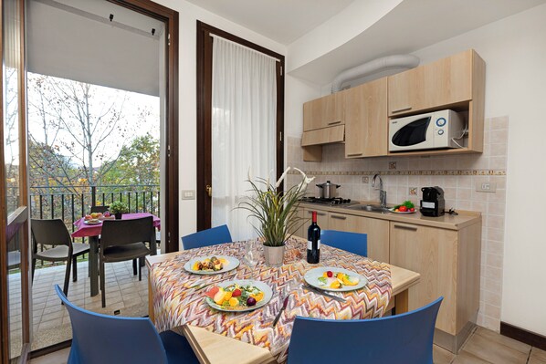 Dining - Porto Letizia Torino 5, Porlezza, Italy (Porlezza)