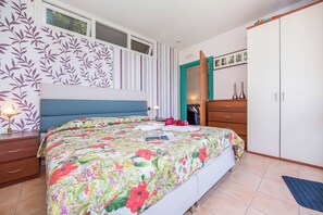 1 bedroom, free WiFi, bed sheets - Porto Letizia T14 B1, Porlezza, Italy (Porlezza)