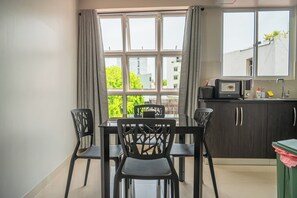 Flat-screen TV - TOUR INN (Malé)