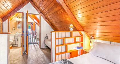 River Bank Cabin in Enumclaw